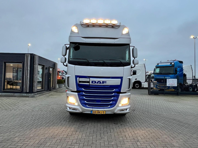 DAF XF 460 4x2 Trekker SSC / Retarder / 2x Fuel Tank / Standclima - Cabeza tractora: foto 2 DAF XF 460 4x2 Trekker SSC / Retarder / 2x Fuel Tank / Standclima - Cabeza tractora: foto 2