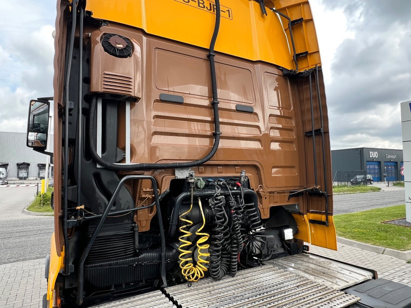 Cabeza tractora MAN TGX 26.460 6x2 Trekker XXL / Standclima / Steering axle: foto 11