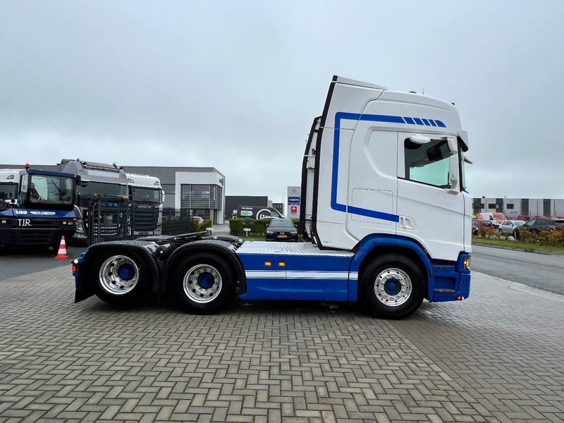 Scania R500 NGS 6x2 Trekker WB 2.95 / Retarder / 2x Tank / Special interior - Cabeza tractora: foto 4 Scania R500 NGS 6x2 Trekker WB 2.95 / Retarder / 2x Tank / Special interior - Cabeza tractora: foto 4