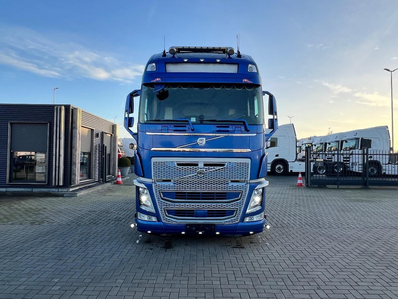 Volvo FH 500 6x2 vla trekker Globetrotter XL / Full Air / Stanclima / ADR EX/II, EX/III, AT, FL - Cabeza tractora: foto 2 Volvo FH 500 6x2 vla trekker Globetrotter XL / Full Air / Stanclima / ADR EX/II, EX/III, AT, FL - Cabeza tractora: foto 2