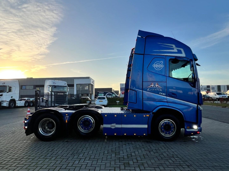 Volvo FH 500 6x2 vla trekker Globetrotter XL / Full Air / Stanclima / ADR EX/II, EX/III, AT, FL - Cabeza tractora: foto 4 Volvo FH 500 6x2 vla trekker Globetrotter XL / Full Air / Stanclima / ADR EX/II, EX/III, AT, FL - Cabeza tractora: foto 4