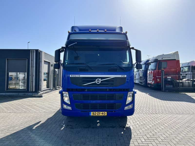 Volvo FM 370 4x2 trekker Globetrotter / Euro 5 /NEW TUV - Cabeza tractora: foto 2 Volvo FM 370 4x2 trekker Globetrotter / Euro 5 /NEW TUV - Cabeza tractora: foto 2