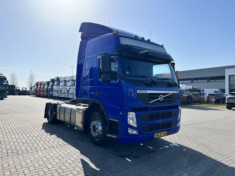 Volvo FM 370 4x2 trekker Globetrotter / Euro 5 /NEW TUV - Cabeza tractora: foto 3 Volvo FM 370 4x2 trekker Globetrotter / Euro 5 /NEW TUV - Cabeza tractora: foto 3