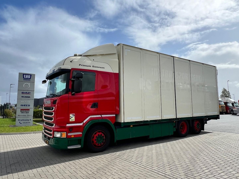Scania R450 6x2 Highline bakwagen Retarder / Standclma / Full Air / zijdeuren - Camión caja cerrada: foto 1 Scania R450 6x2 Highline bakwagen Retarder / Standclma / Full Air / zijdeuren - Camión caja cerrada: foto 1
