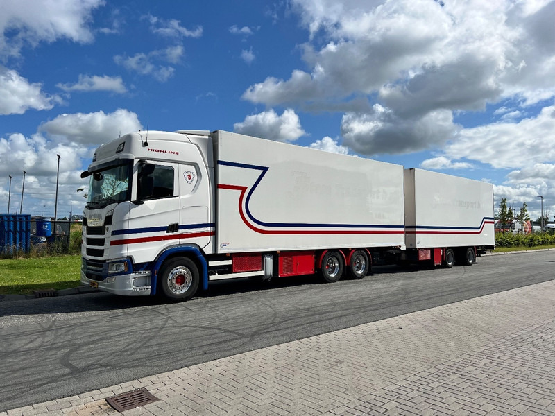 Scania S450 6x2 + Wipkar Bloemen combinatie - Camión frigorífico: foto 1 Scania S450 6x2 + Wipkar Bloemen combinatie - Camión frigorífico: foto 1
