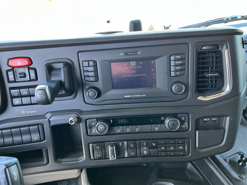 Camión frigorífico Scania S450 6x2 koelwagen Retarder / Dhollandia / Bloenenmaat: foto 19