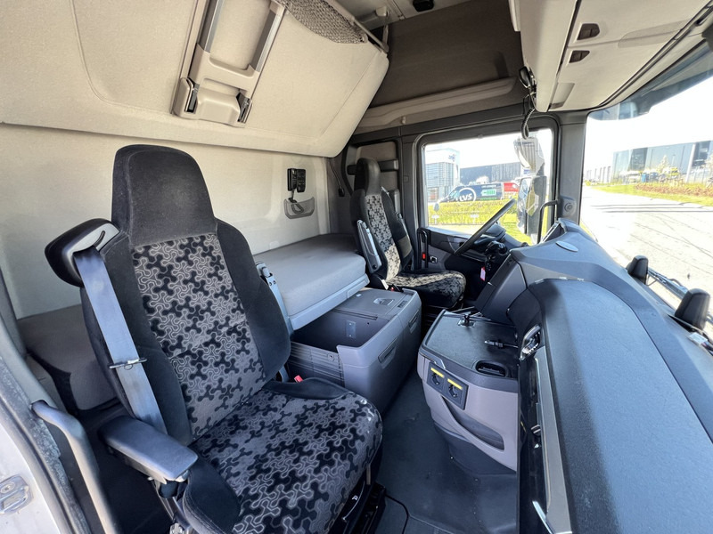 Camión frigorífico Scania S450 6x2 koelwagen Retarder / Dhollandia / Bloenenmaat: foto 14