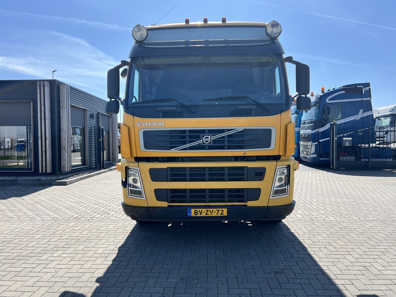 Volvo FM480 6X2 containersysteem Globetrotter / NCH systeem / 10 Tyres - Camión con equipo de cable: foto 2 Volvo FM480 6X2 containersysteem Globetrotter / NCH systeem / 10 Tyres - Camión con equipo de cable: foto 2
