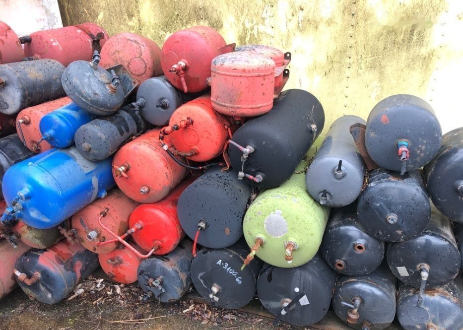 Butelii camion , cap tractor , semiremorca din dezmembrari DAF TGA - Piezas de freno para Camión: foto 3 Butelii camion , cap tractor , semiremorca din dezmembrari DAF TGA - Piezas de freno para Camión: foto 3