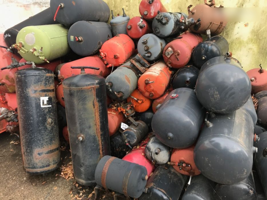 Butelii camion din dezmembrari DAF - Piezas de freno para Camión: foto 1 Butelii camion din dezmembrari DAF - Piezas de freno para Camión: foto 1