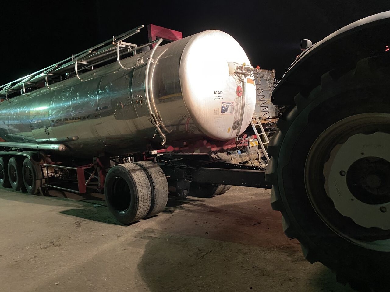 Dolly remorcare PERIDOC Tractor AgroLand DOLLY Schmitz Rotos - Piezas de recambio para Remolque: foto 1 Dolly remorcare PERIDOC Tractor AgroLand DOLLY Schmitz Rotos - Piezas de recambio para Remolque: foto 1