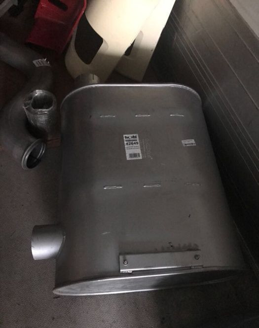 Renault DCI - Tubo de escape para Camión: foto 1 Renault DCI - Tubo de escape para Camión: foto 1