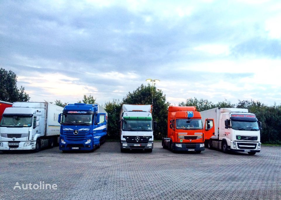 Schwarzmüller Cumparam Semiremorci Camioane TIR Autotractor Accidentate , D - Semirremolque lona: foto 5 Schwarzmüller Cumparam Semiremorci Camioane TIR Autotractor Accidentate , D - Semirremolque lona: foto 5