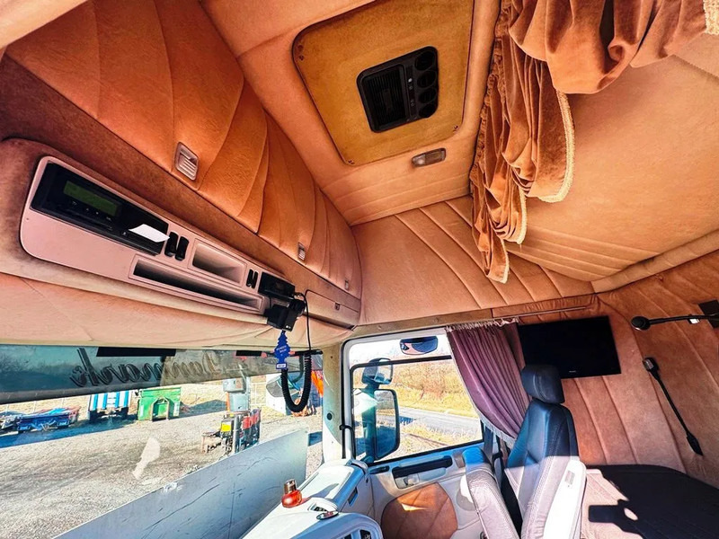 Leasing de Scania R620-V8 Special Interior. hydr. system. Air / Air suspension Scania R620-V8 Special Interior. hydr. system. Air / Air suspension: foto 13