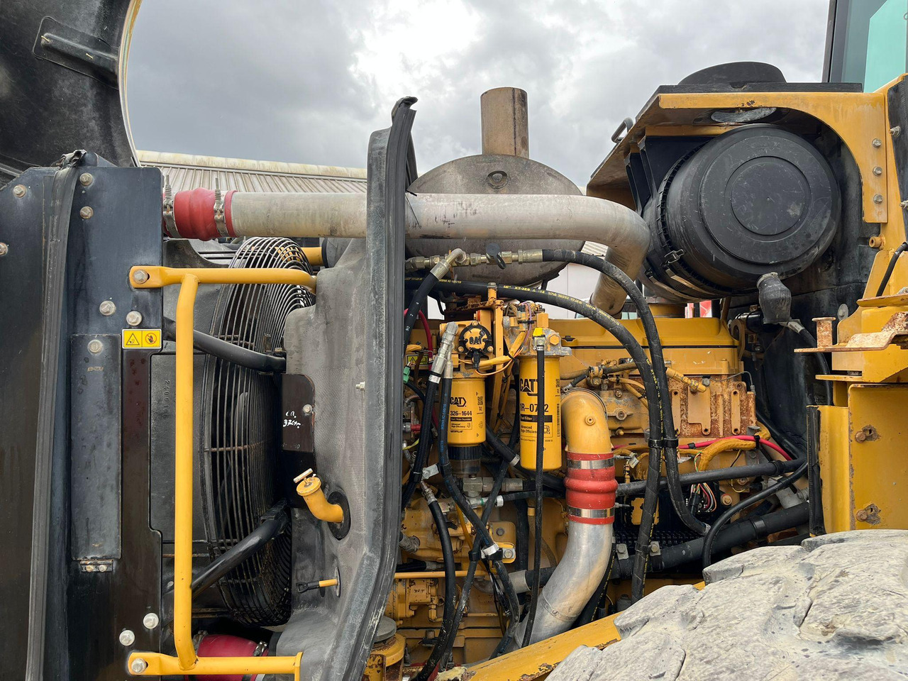 Leasing de  Caterpillar 966H Caterpillar 966H: foto 9
