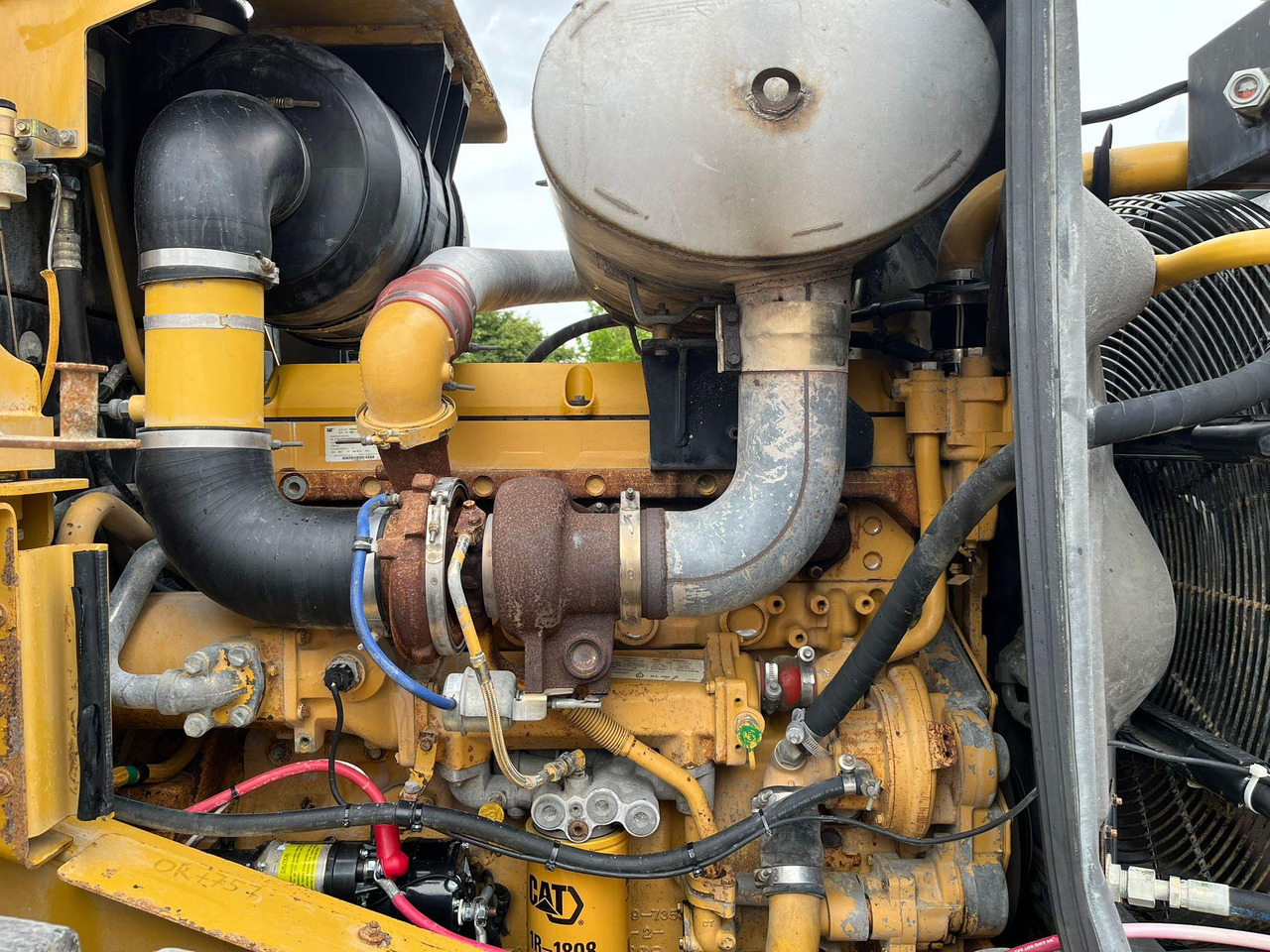Leasing de  Caterpillar 966H Caterpillar 966H: foto 8