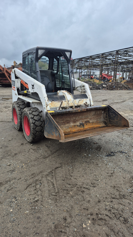 BOBCAT S130 - Minicargadora: foto 4 BOBCAT S130 - Minicargadora: foto 4