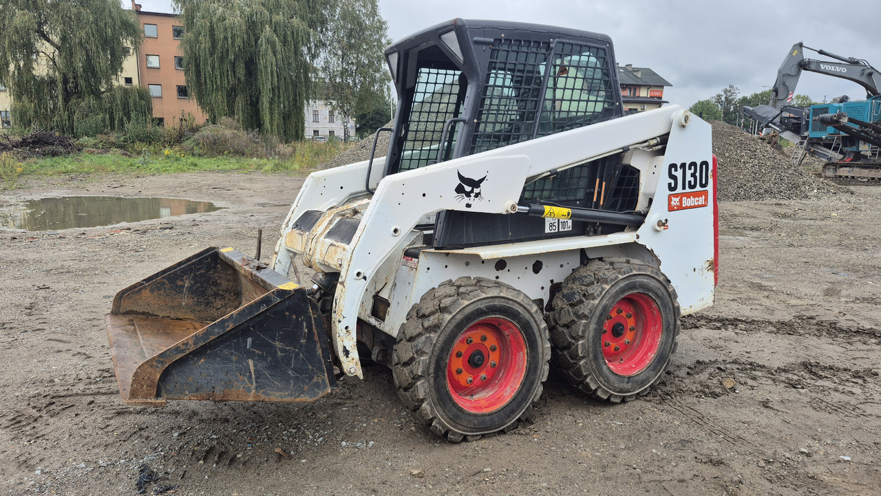 BOBCAT S130 - Minicargadora: foto 1 BOBCAT S130 - Minicargadora: foto 1