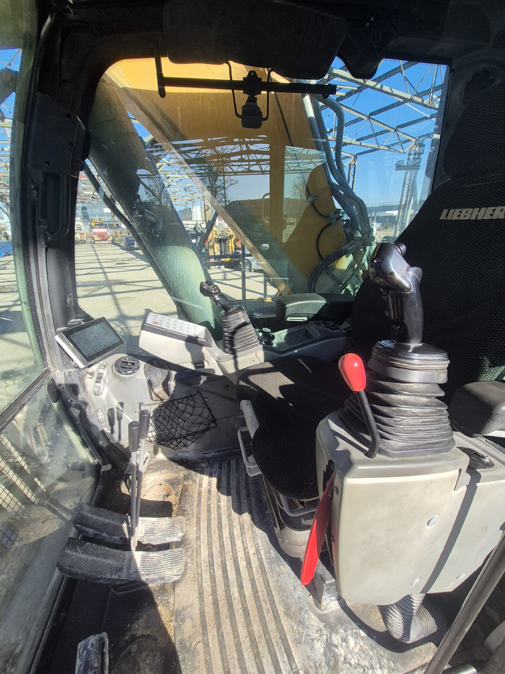 Excavadora de cadenas LIEBHERR R926LC: foto 14