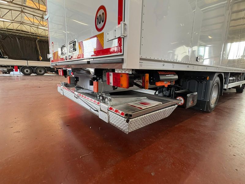 Camión caja cerrada CUBO CON PEDANA 4x2 250hp MAN TGL 12.250 4x2 BL CH: foto 11