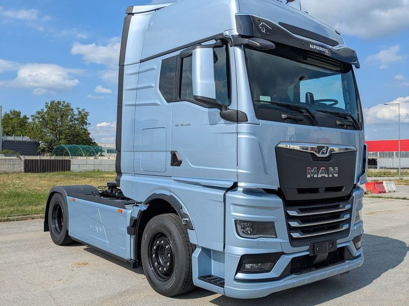 TRATTORE STRADALE MAN TGX 560hp NUOVO TGX 18.560 4x2 LL SA - Cabeza tractora: foto 2 TRATTORE STRADALE MAN TGX 560hp NUOVO TGX 18.560 4x2 LL SA - Cabeza tractora: foto 2