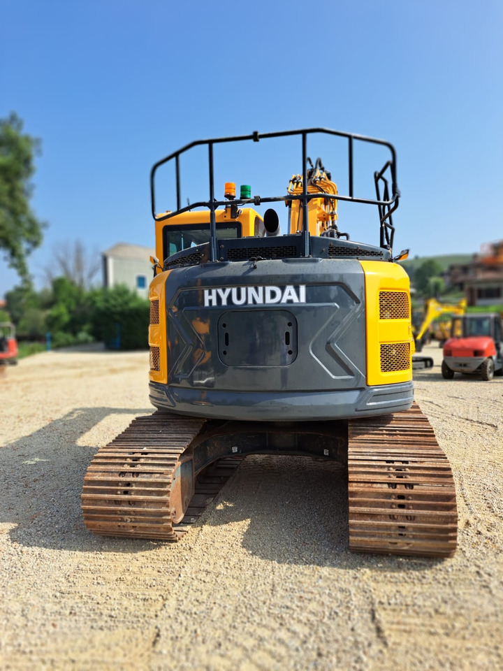 HYUNDAI HX 145 LCR - Excavadora de cadenas: foto 5 HYUNDAI HX 145 LCR - Excavadora de cadenas: foto 5