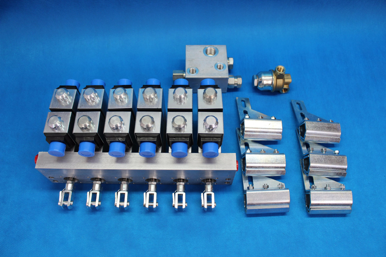 Scanreco RC400 G2B 6 Functions + Retrofit Kit for crane with valve without solenoids Fassi Hiab Palfinger 12/24V - Maquinaria de construcción: foto 2 Scanreco RC400 G2B 6 Functions + Retrofit Kit for crane with valve without solenoids Fassi Hiab Palfinger 12/24V - Maquinaria de construcción: foto 2