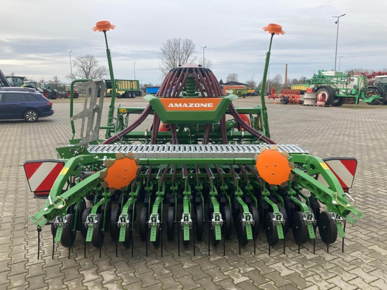 Amazone KX3001 + AVANT3002NUR 320HA - Combinado de siembra: foto 3 Amazone KX3001 + AVANT3002NUR 320HA - Combinado de siembra: foto 3