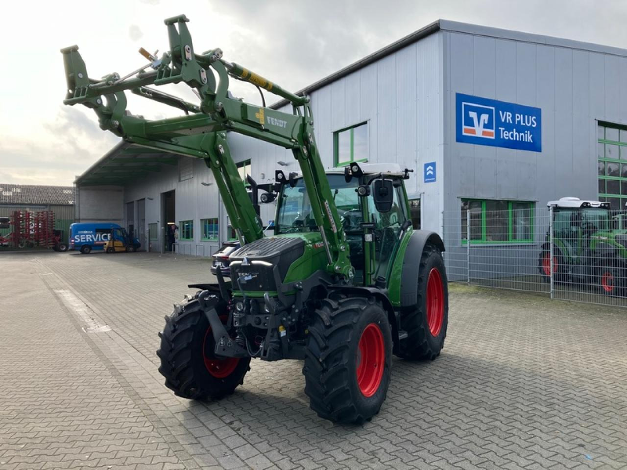 Fendt VARIO 211 - Tractor: foto 1 Fendt VARIO 211 - Tractor: foto 1