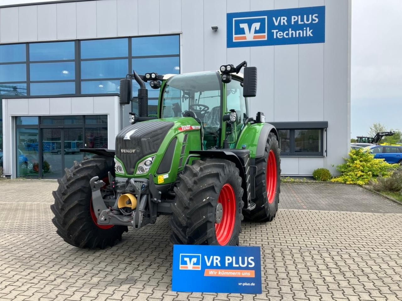 Fendt VARIO 724 GEN 6 PROFI PLUS SET 2 - Tractor: foto 1 Fendt VARIO 724 GEN 6 PROFI PLUS SET 2 - Tractor: foto 1