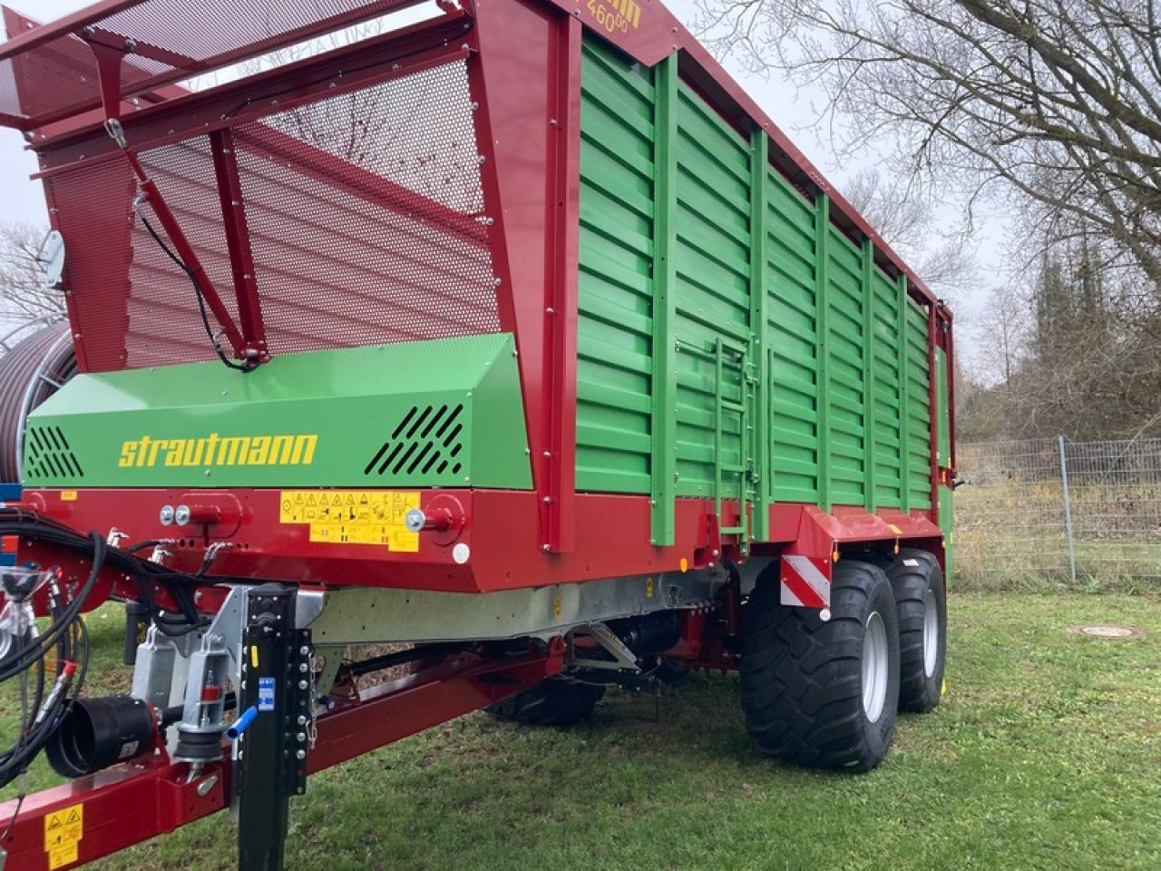 Strautmann GIGA 4602 DO - Remolque volquete agrícola: foto 1 Strautmann GIGA 4602 DO - Remolque volquete agrícola: foto 1