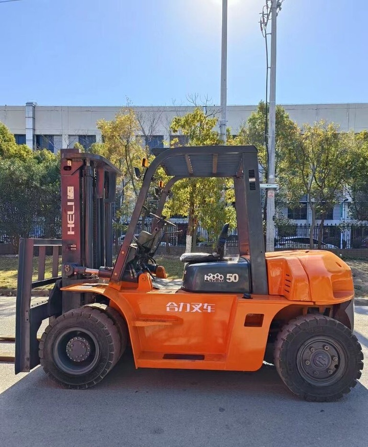 Heli h2000 5t 30 50 70 100 - Carretilla elevadora diésel: foto 1 Heli h2000 5t 30 50 70 100 - Carretilla elevadora diésel: foto 1