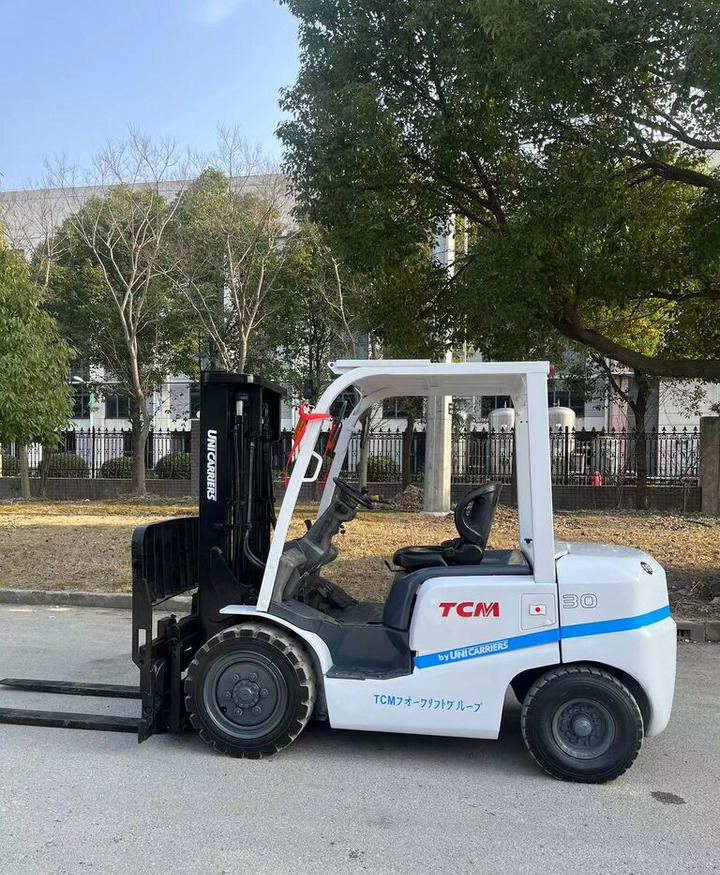 TCM FD30 FD50 FD100 FD80 3ton 5ton - Carretilla elevadora diésel: foto 1 TCM FD30 FD50 FD100 FD80 3ton 5ton - Carretilla elevadora diésel: foto 1