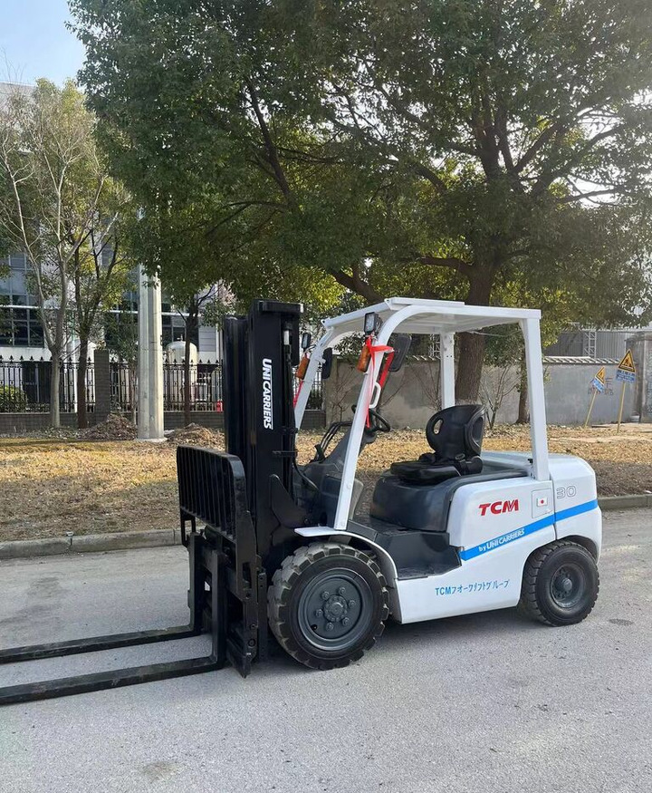 TCM FD30 FD50 FD100 FD80 3ton 5ton - Carretilla elevadora diésel: foto 2 TCM FD30 FD50 FD100 FD80 3ton 5ton - Carretilla elevadora diésel: foto 2
