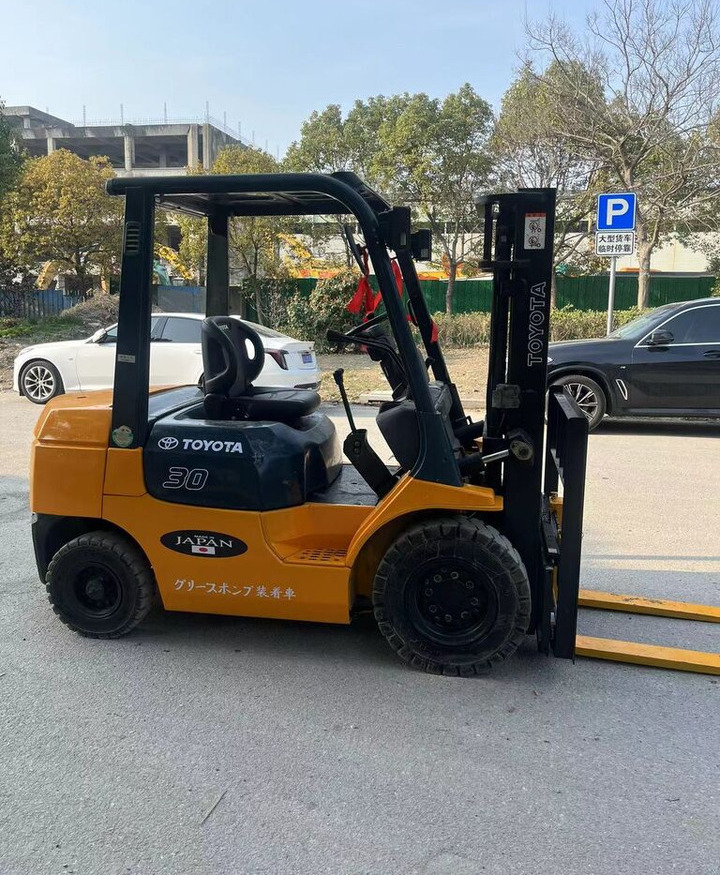 Toyota 7FD30 - Carretilla elevadora diésel: foto 5 Toyota 7FD30 - Carretilla elevadora diésel: foto 5