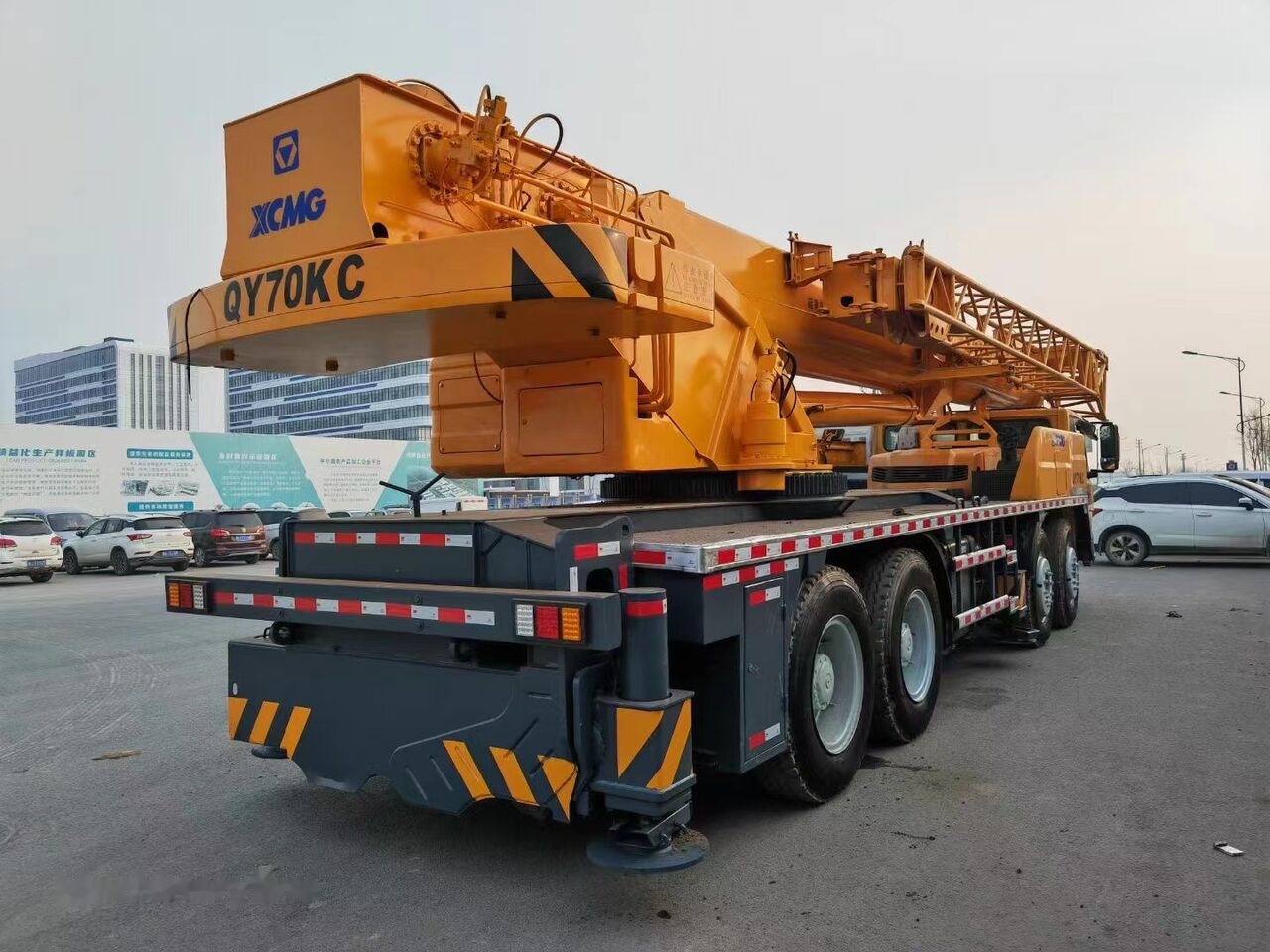 XCMG QY70KC 25t 50t 30t 70t 90t - Autogrúa: foto 4 XCMG QY70KC 25t 50t 30t 70t 90t - Autogrúa: foto 4