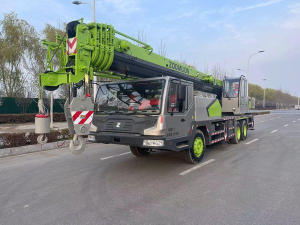 Zoomlion Zoomlion ZTC251V 25 Ton High Quality Mobile Hydraulic Truck Cran - Autogrúa: foto 2 Zoomlion Zoomlion ZTC251V 25 Ton High Quality Mobile Hydraulic Truck Cran - Autogrúa: foto 2