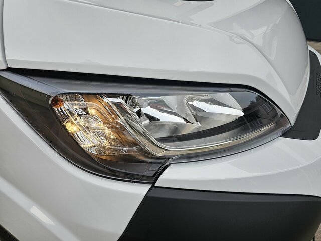 Furgón nuevo FIAT Ducato 35 140 Serie10-9.2 L2H1 Premium Kabine...: foto 20