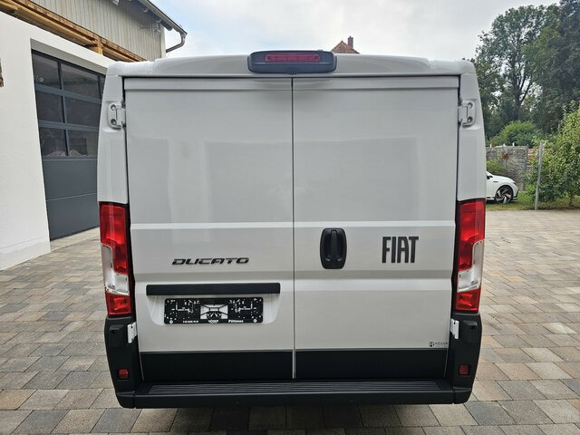 Furgón nuevo FIAT Ducato 35 140 Serie10-9.2 L2H1 Premium Kabine...: foto 27