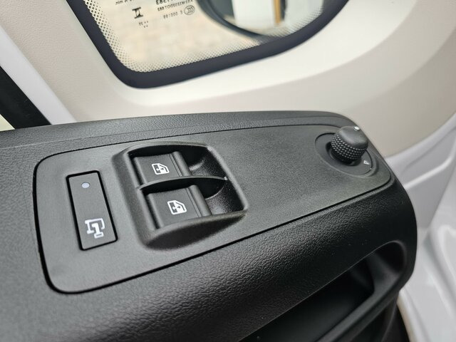 Furgón nuevo FIAT Ducato 35 140 Serie10-9.2 L2H1 Premium Kabine...: foto 39