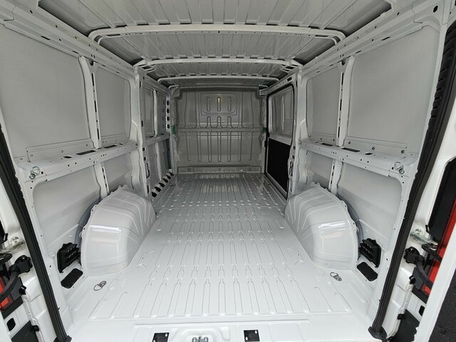 Furgón FIAT Ducato 35 140 Serie10-9.2 Modell 25 L2H1 sofort...: foto 25 Furgón FIAT Ducato 35 140 Serie10-9.2 Modell 25 L2H1 sofort...: foto 25