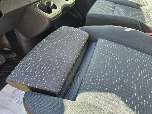 MERCEDES-BENZ Sprinter 317 CDI Kasten L2H2 AHK 3,5t MBUX10,25... - Furgón: foto 4 MERCEDES-BENZ Sprinter 317 CDI Kasten L2H2 AHK 3,5t MBUX10,25... - Furgón: foto 4