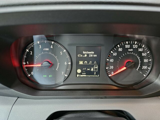 RENAULT Master L2H2 170 Neues Modell 10'' Navi Kamera - Furgón: foto 5 RENAULT Master L2H2 170 Neues Modell 10'' Navi Kamera - Furgón: foto 5