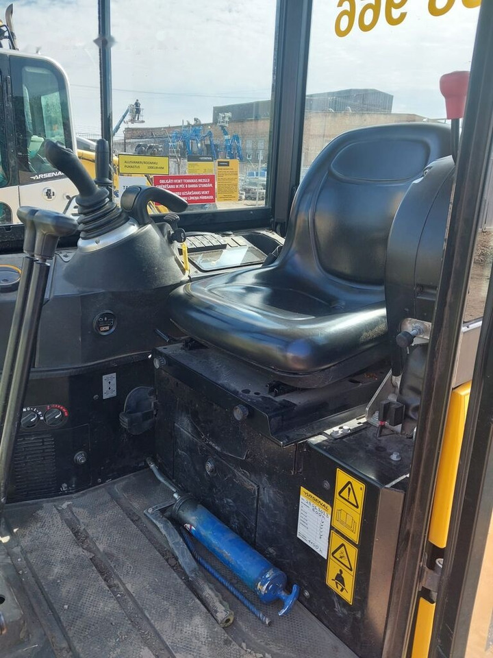 JCB 19 C! - Miniexcavadora: foto 4 JCB 19 C! - Miniexcavadora: foto 4