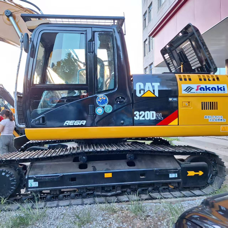 CAT 320D2L Excavator - Excavadora de cadenas: foto 1 CAT 320D2L Excavator - Excavadora de cadenas: foto 1