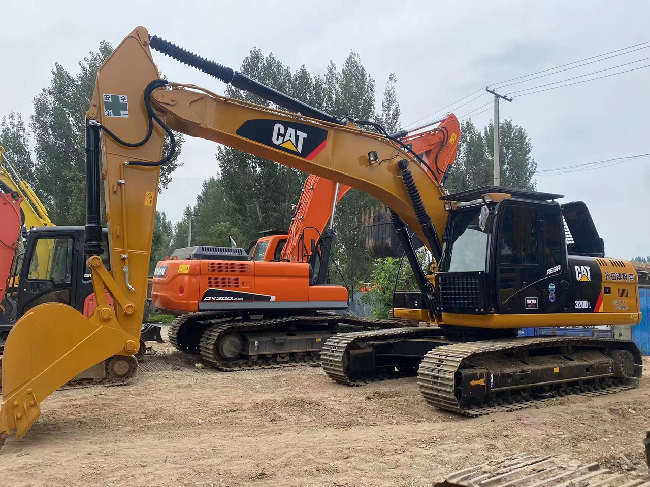 CAT 320DL Excavator - Excavadora de cadenas: foto 2 CAT 320DL Excavator - Excavadora de cadenas: foto 2