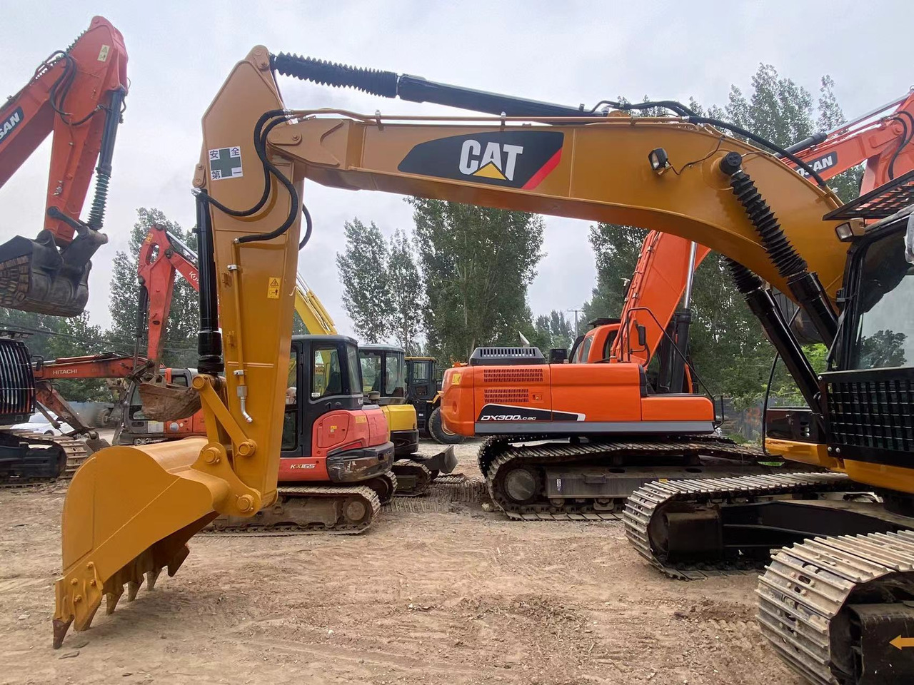 CAT 320DL Excavator - Excavadora de cadenas: foto 1 CAT 320DL Excavator - Excavadora de cadenas: foto 1