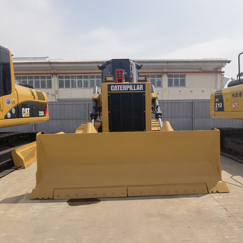 CAT D6G BullDozer - Bulldozer: foto 4 CAT D6G BullDozer - Bulldozer: foto 4
