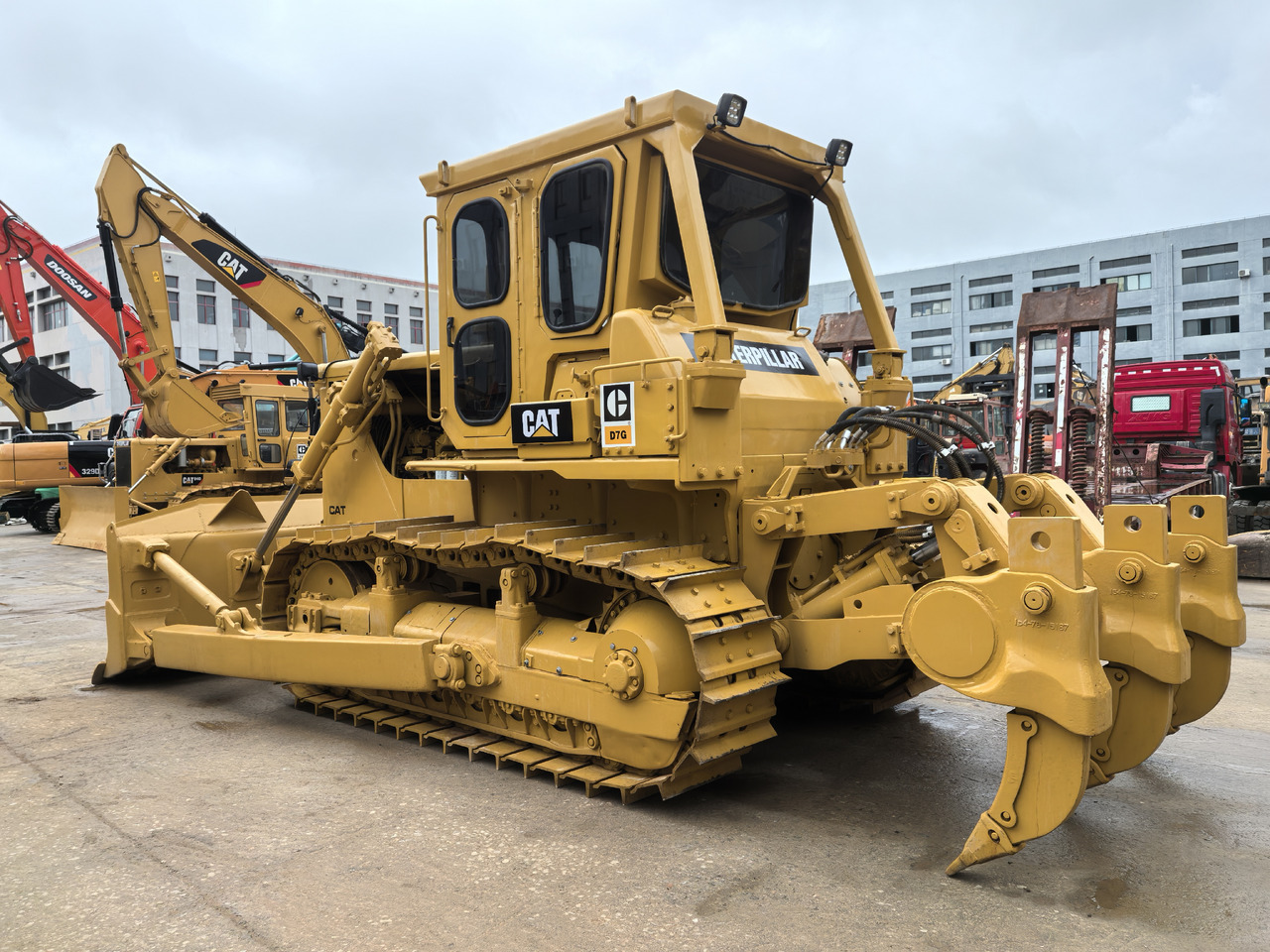 CAT D7G Bulldozer - Bulldozer: foto 1 CAT D7G Bulldozer - Bulldozer: foto 1