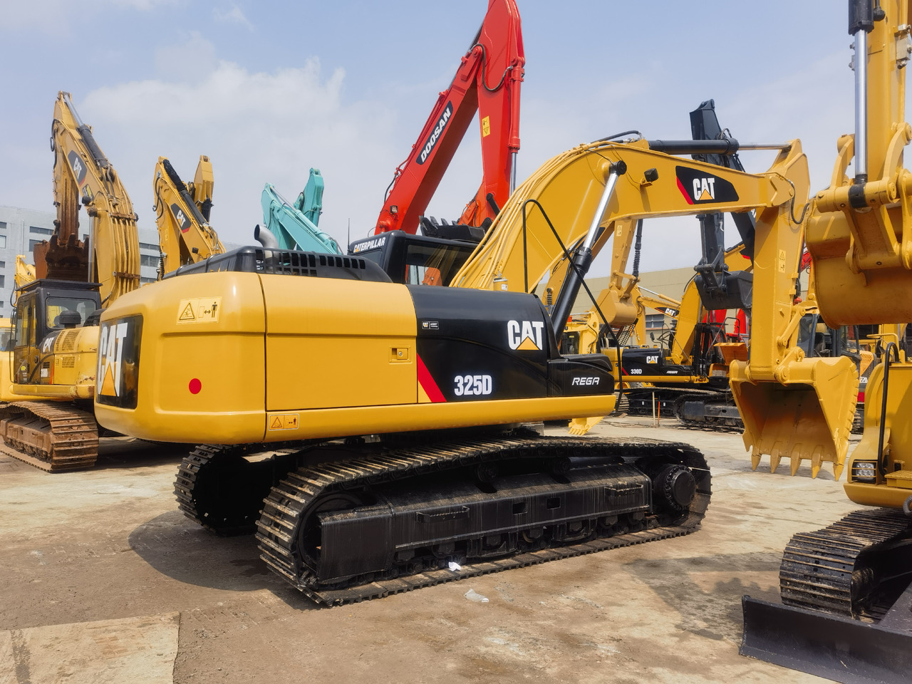CATERPILLAR CAT 325D Excavator - Excavadora de cadenas: foto 3 CATERPILLAR CAT 325D Excavator - Excavadora de cadenas: foto 3